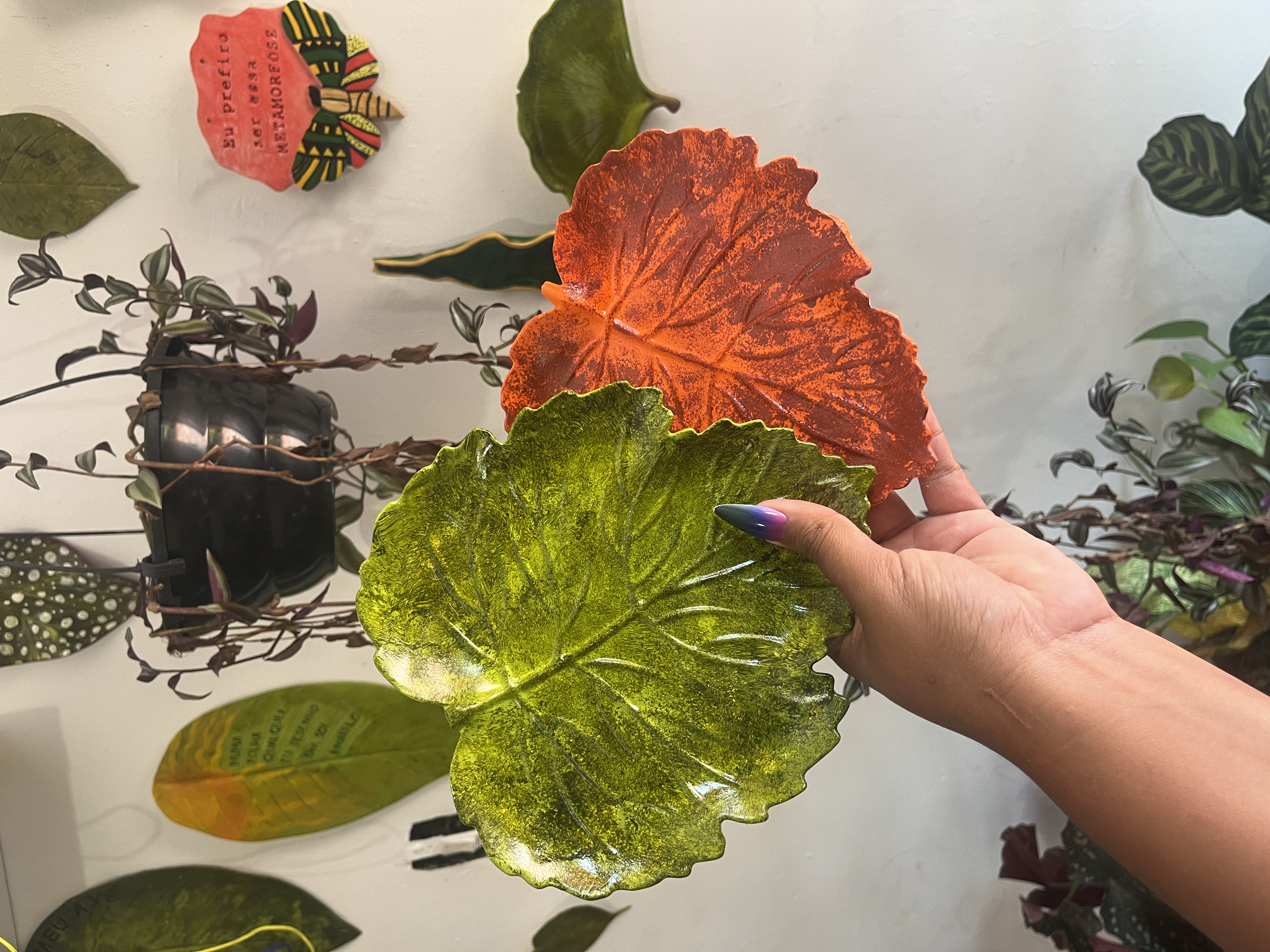 Quadro Decorativo Folha Tropical Verde com Suporte para Pendurar – Arte Artesanal Botânica para Parede