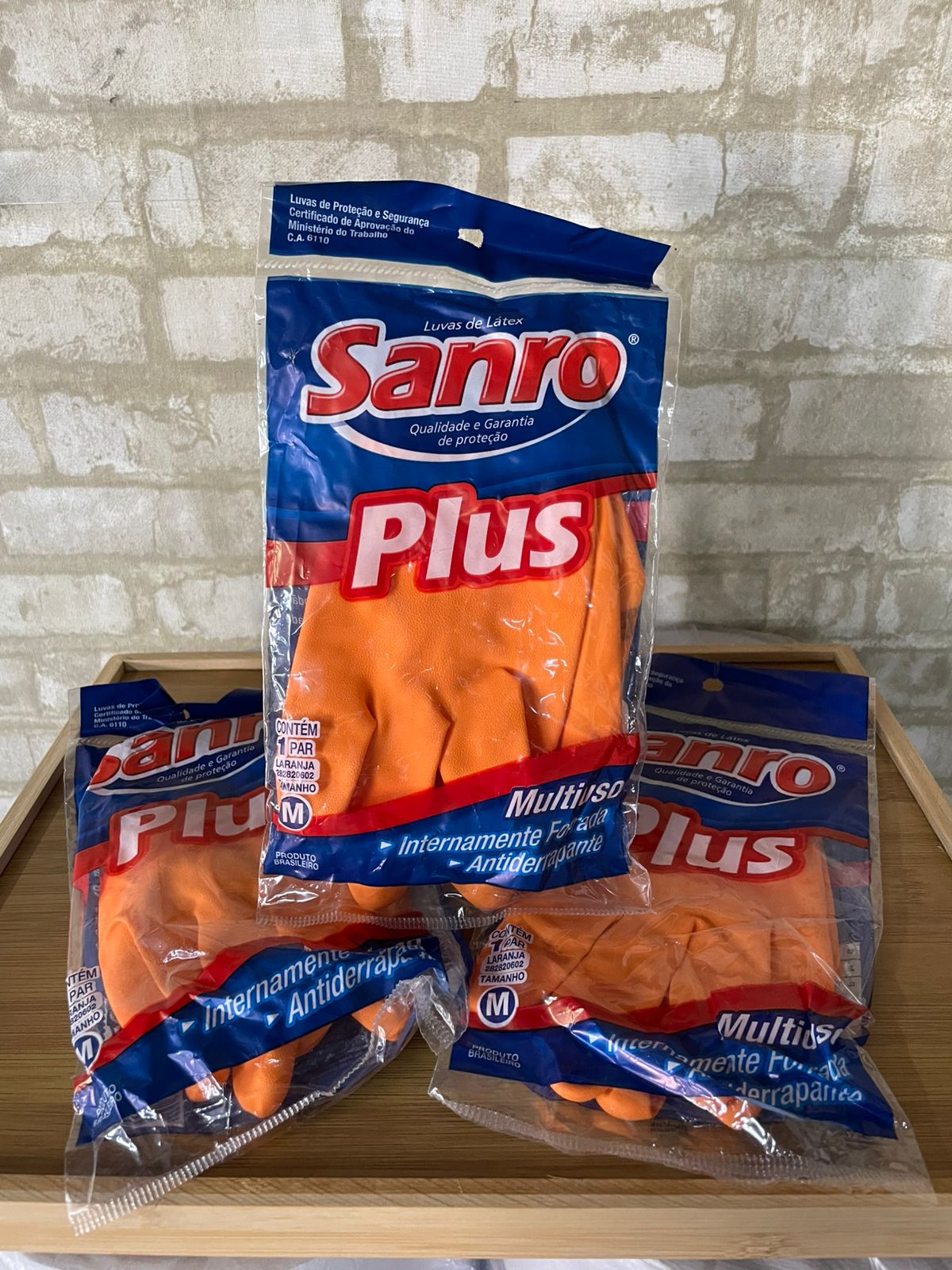 LUVA SANRO PLUS MEDIA