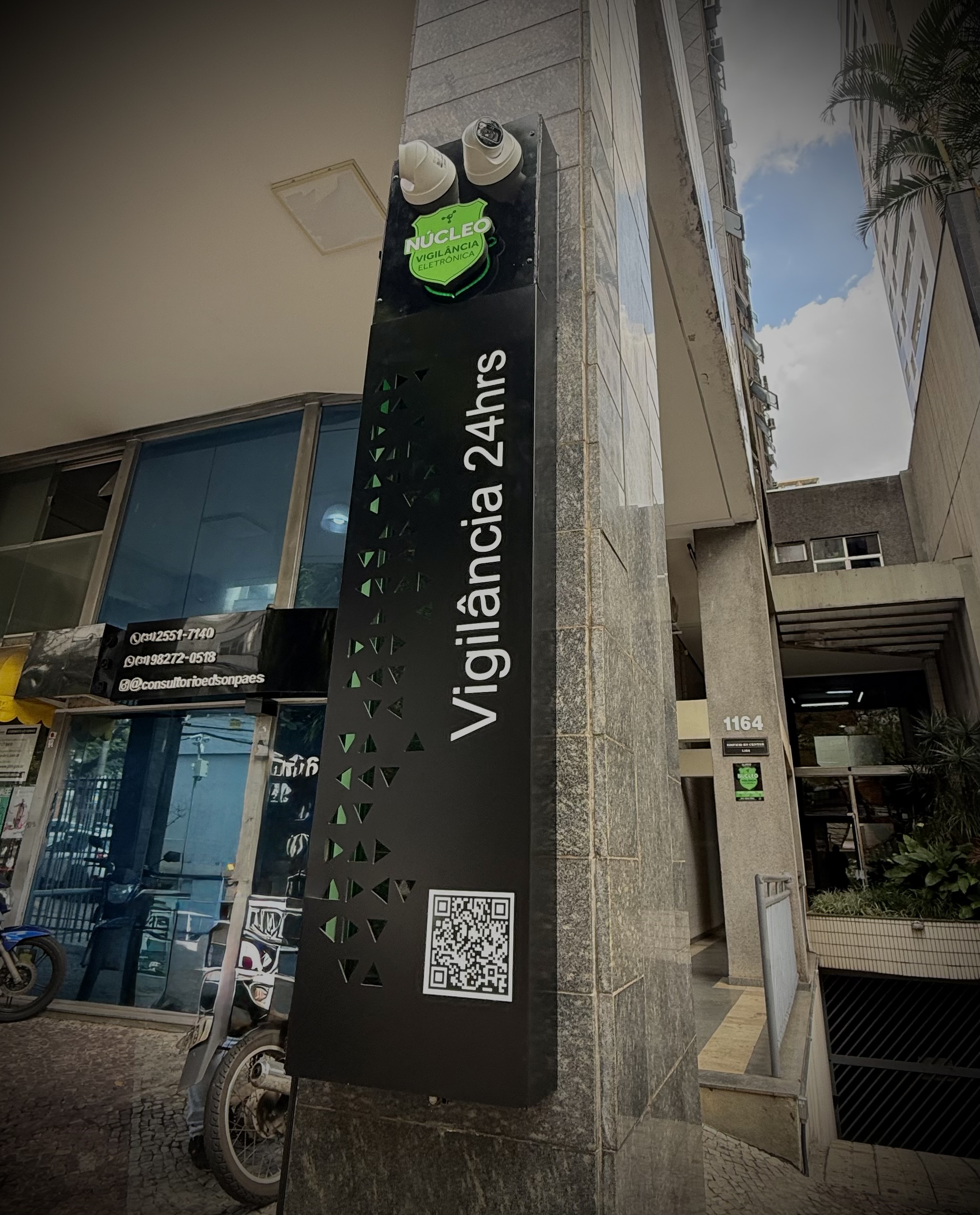 Totem de vigilância 24 horas